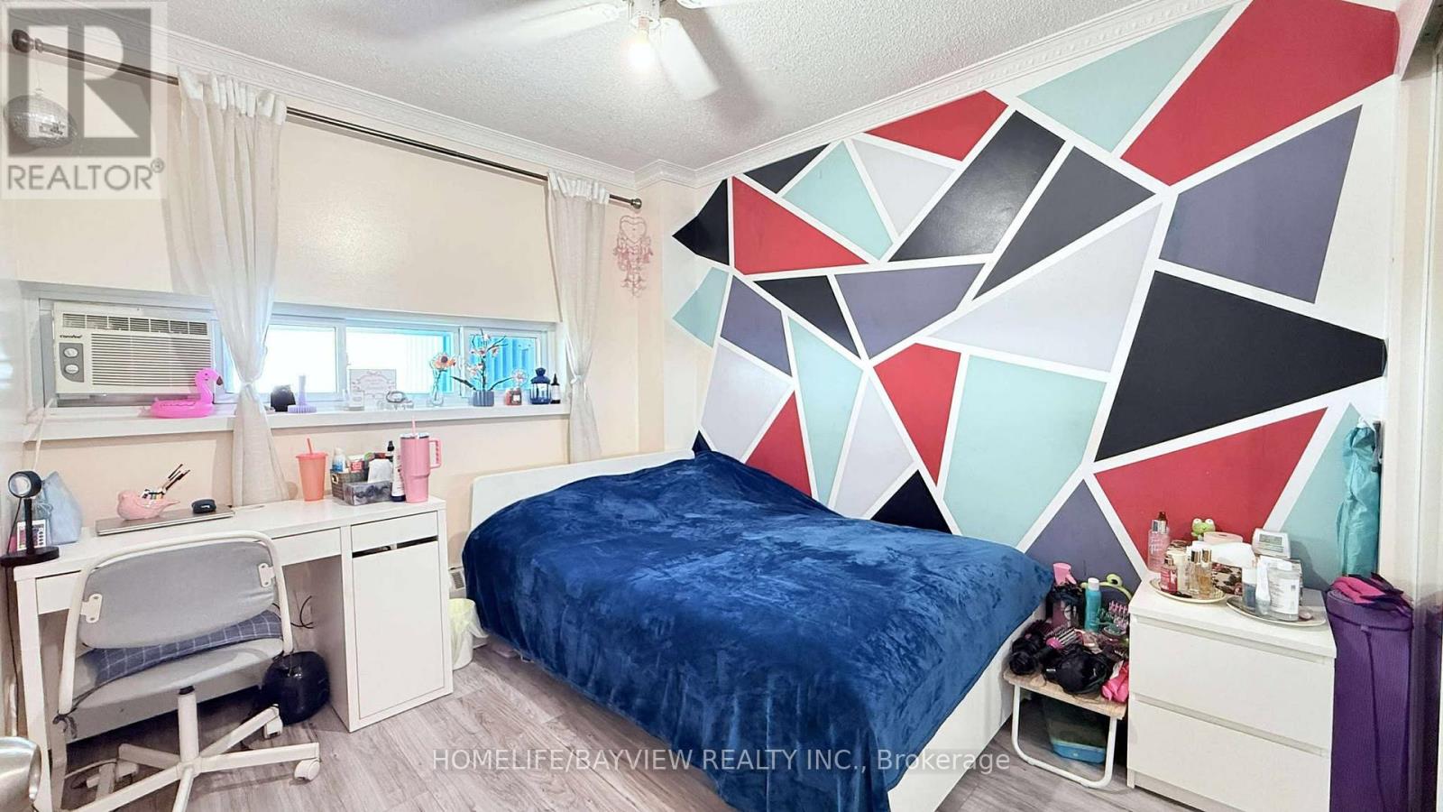 909 4645 Jane Street