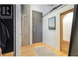 303 637 Lake Shore Boulevard W, Image 2