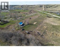 90 East Campground Road, Carbon, AB T0M0L0 Photo 3