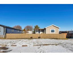 Kitchen - 48 Calmar Mobile Home Park, Calmar, AB T0C0V0 Photo 2
