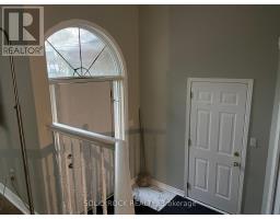 Great room - 492 Boxwood Street S, Kingston, ON K7M9C4 Photo 4