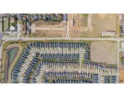 Kitchen - 110 Moonstone Crescent, Chathamkent, ON N7M0S2 Photo 3