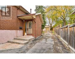 Living room - 548 Marksbury Road, Pickering, ON L1W2S6 Photo 2
