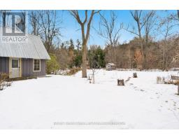 Bedroom - 7237 6 7 Sideroad Nottawasaga, Clearview, ON L0M1G0 Photo 4