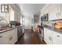 Family room/Fireplace - 671 Nelson Street, Wallaceburg, ON N8A4H5 Photo 4