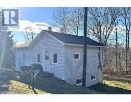 Bath (# pieces 1-6) - 3759 East River East Side Road Road, Churchville, NS B2H5C5 Photo 4