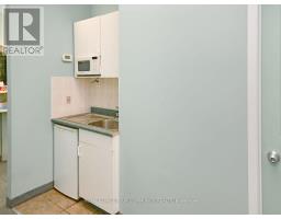 3 800 Petrolia Road, Image 3