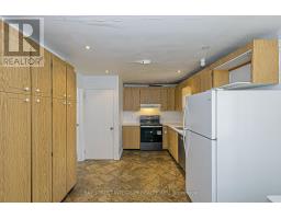 160 Cummer Avenue, Image 2