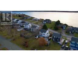 Primary Bedroom - 800 Shore Road, Sydney Mines, NS B1V1A5 Photo 4