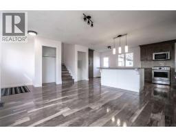 3pc Bathroom - 8126 95 St, Peace River, AB T8S1E9 Photo 2