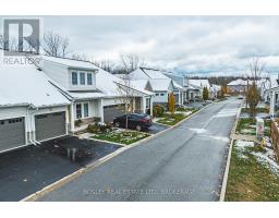 Living room - 2 3573 Dominion Road, Fort Erie, ON L0S1N0 Photo 2