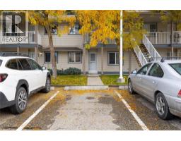 Bedroom - Unit 103 831 2nd Street Se, Salmon Arm, BC V1E1S6 Photo 4