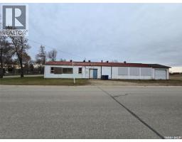 Kitchen/Dining room - 250 4th Avenue, Broadview, SK S0G0K0 Photo 2