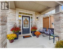 Dining room - 58 Clifford Dalton Drive, Aurora, ON L4G0T6 Photo 3