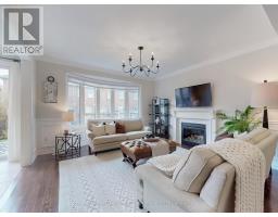 Eating area - 58 Clifford Dalton Drive, Aurora, ON L4G0T6 Photo 5