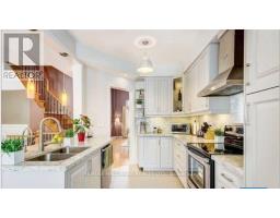 17 Oceanview Street, Richmond Hill, ON L4S2J9 Photo 2