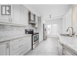 17 Oceanview Street, Richmond Hill, ON L4S2J9 Photo 4