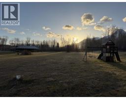 7 5115 Swannell Drive, Hazelton, BC V0J1Y1 Photo 5
