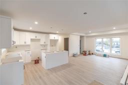 Dining room - 37 Parkside Crescent, Mitchell, MB R5G2X3 Photo 2