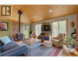 Living room - 25 Bell Hill Road, Long Point, NB E5N7W5 Photo 4