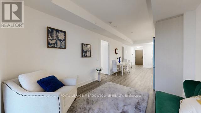 1439 20 Inn On The Park Drive