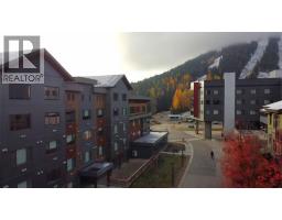 Primary Bedroom - 4280 Red Mountain Road Unit 405, Rossland, BC V0G1Y0 Photo 4