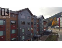 Kitchen - 4280 Red Mountain Road Unit 405, Rossland, BC V0G1Y0 Photo 5