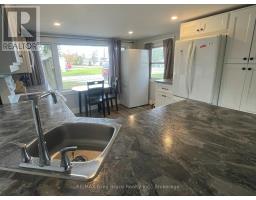 102 Grace Street W, Georgian Bluffs, ON N0H2N0 Photo 5