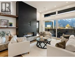 7653 Seven Oclock Drive, Pemberton, BC V0N2L3 Photo 3