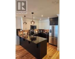 Bath (# pieces 1-6) - 1207 1445 South Park Street, Halifax, NS B3J0B6 Photo 3