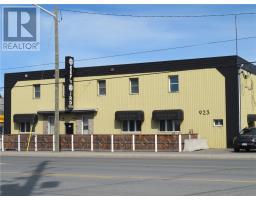 921 923 Lorne Street, Sudbury, ON P3C3J1 Photo 3