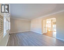 Laundry room - 3725 Mckay Avenue, Windsor, ON N9E2S3 Photo 2