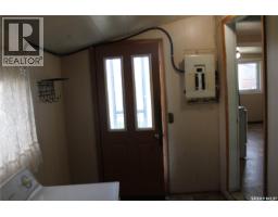 Living room - 102 Highway Avenue W, Preeceville, SK S0A3B0 Photo 4