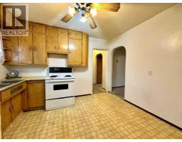 Bedroom - 925 15 Street, Wainwright, AB T9W1E6 Photo 4