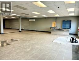 4704 54 Street, Image 3