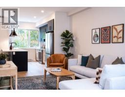 Primary Bedroom - 406 King Street, Revelstoke, BC V0E2S0 Photo 4