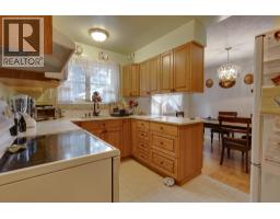 Dining room - 7779 Piedmont Crescent, Prince George, BC V2N2C5 Photo 2