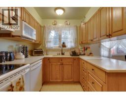 Living room - 7779 Piedmont Crescent, Prince George, BC V2N2C5 Photo 3