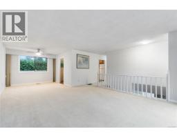 Balcony - 3801 Morris Pl, Nanaimo, BC V9T3W2 Photo 5