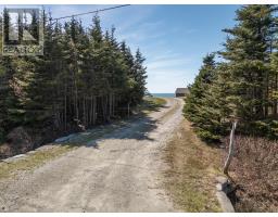Bath (# pieces 1-6) - 194 Thomas Road, Cape Forchu, NS B5A5G7 Photo 5