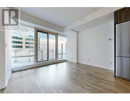 3211 1 Bloor Street E, Image 2