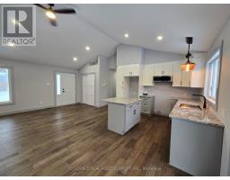 Bathroom - 7367 Roger Stevens Drive, Montague, ON K7A4S6 Photo 4