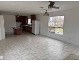 Kitchen - 418 Hwy 13 W, Alder Flats, AB T0C0A0 Photo 2