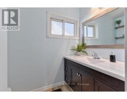 208 Golf Course Road, Laurentian Valley, ON K8A7B3 Photo 4