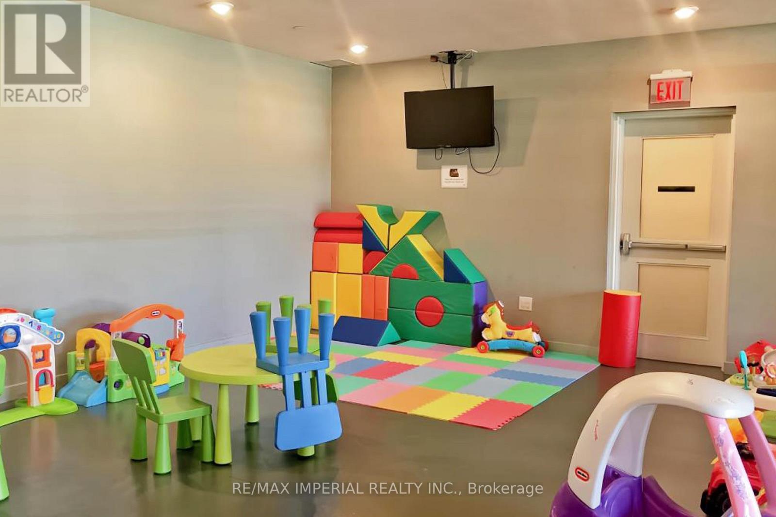 2306 21 Iceboat Terrace