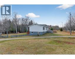 Dining room - 309 Morrison, Beresford, NB E8K2H8 Photo 3