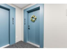 Living room - 312 45505 Campus Drive Garrison Crossing, Chilliwack, BC V2R6L2 Photo 3