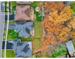 Bedroom 2 - 22 Hunter Avenue, Tay, ON L0K2A0 Photo 2