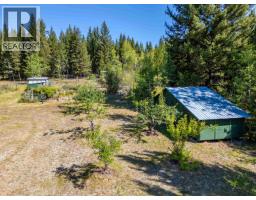 Enclosed porch - 5274 Canim Hendrix Lake Road, Forest Grove, BC V0K1M0 Photo 5
