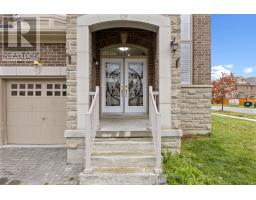Primary Bedroom - 1 Morningstar Avenue, Whitby, ON L1R0P2 Photo 3